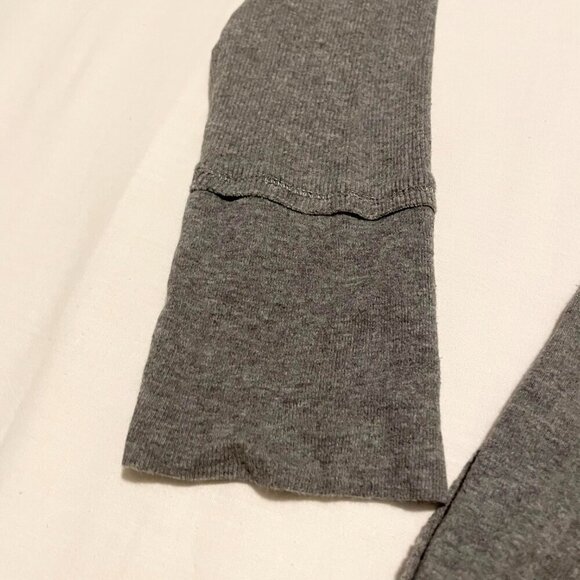 Guess Grey Long Sleeve Top Womens Size Medium Shirt - Picture 12 of 16